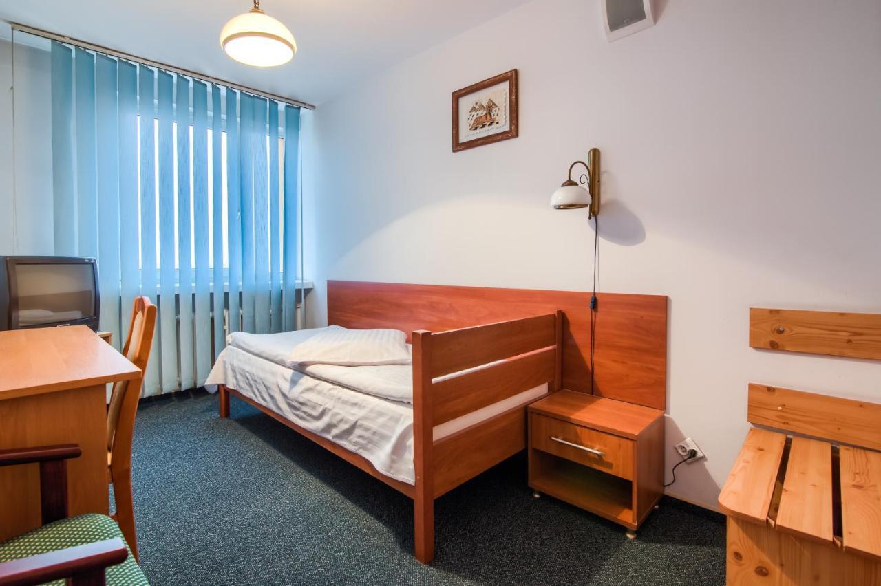 Hotel Konin Konin  Extérieur photo
