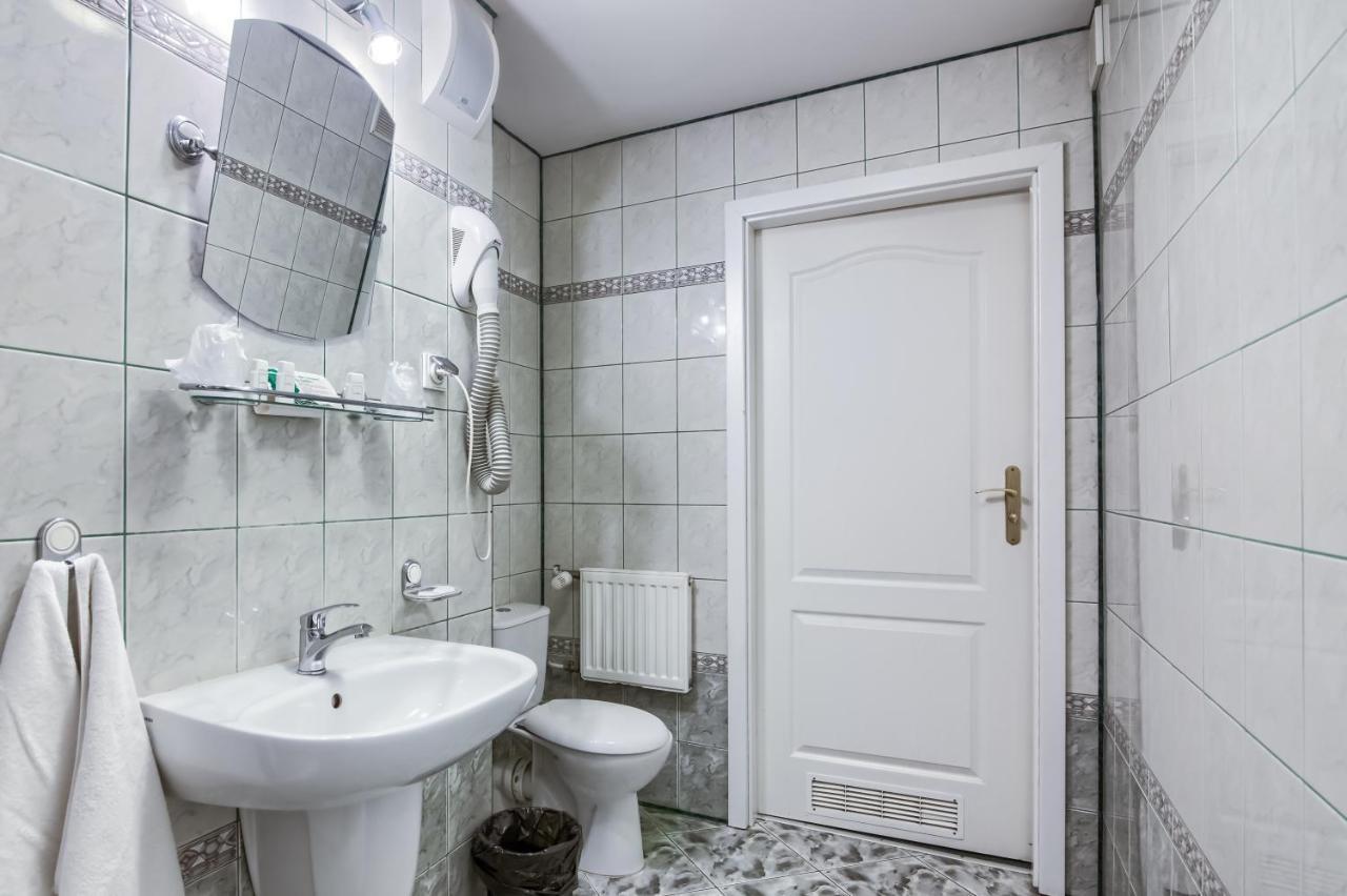 Hotel Konin Konin  Extérieur photo