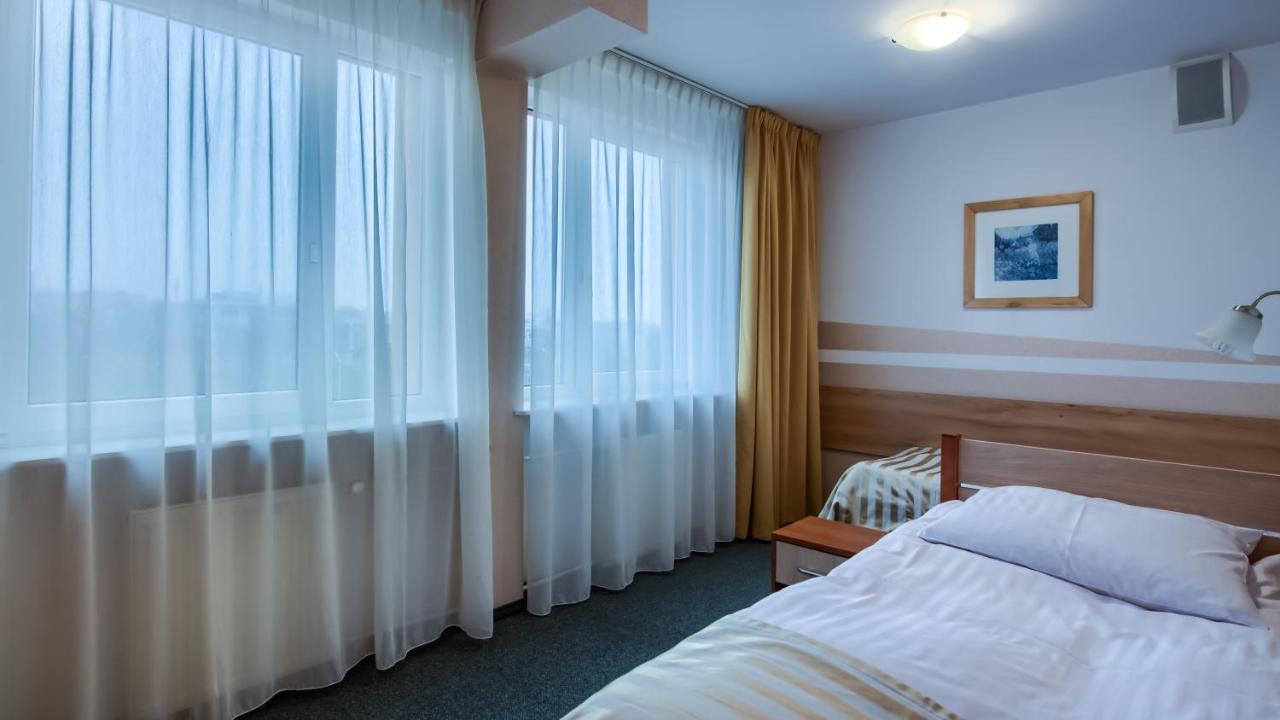 Hotel Konin Konin  Extérieur photo
