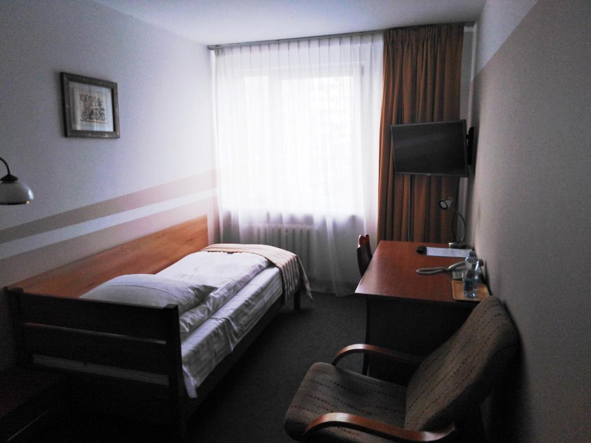 Hotel Konin Konin  Extérieur photo