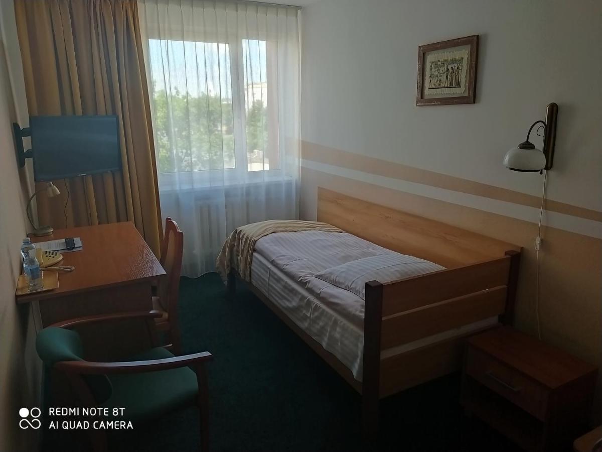 Hotel Konin Konin  Extérieur photo