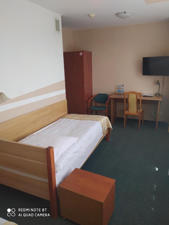 Hotel Konin Konin  Extérieur photo